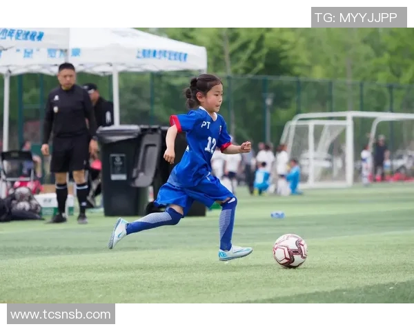 以足球明星绰号为灵感描绘独特女生风采 以足球明星绰号为灵感描绘独特女生风采