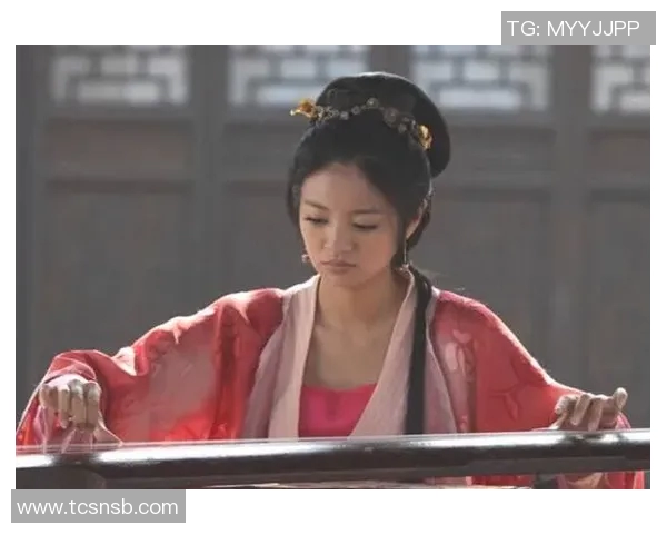 半蓝半红足球巨星的传奇故事与双重身份的精彩表现 半蓝半红足球巨星的传奇故事与双重身份的精彩表现