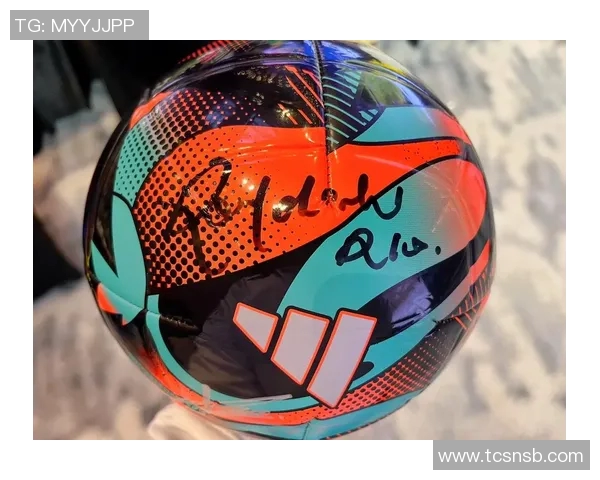 彩泥艺术创作足球巨星小罗形象的制作与技巧解析